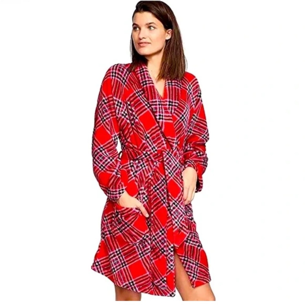 Victoria’s‎ Secret Short Cozy Robe Color Red Lipstick Plaid Plush Size XS/S